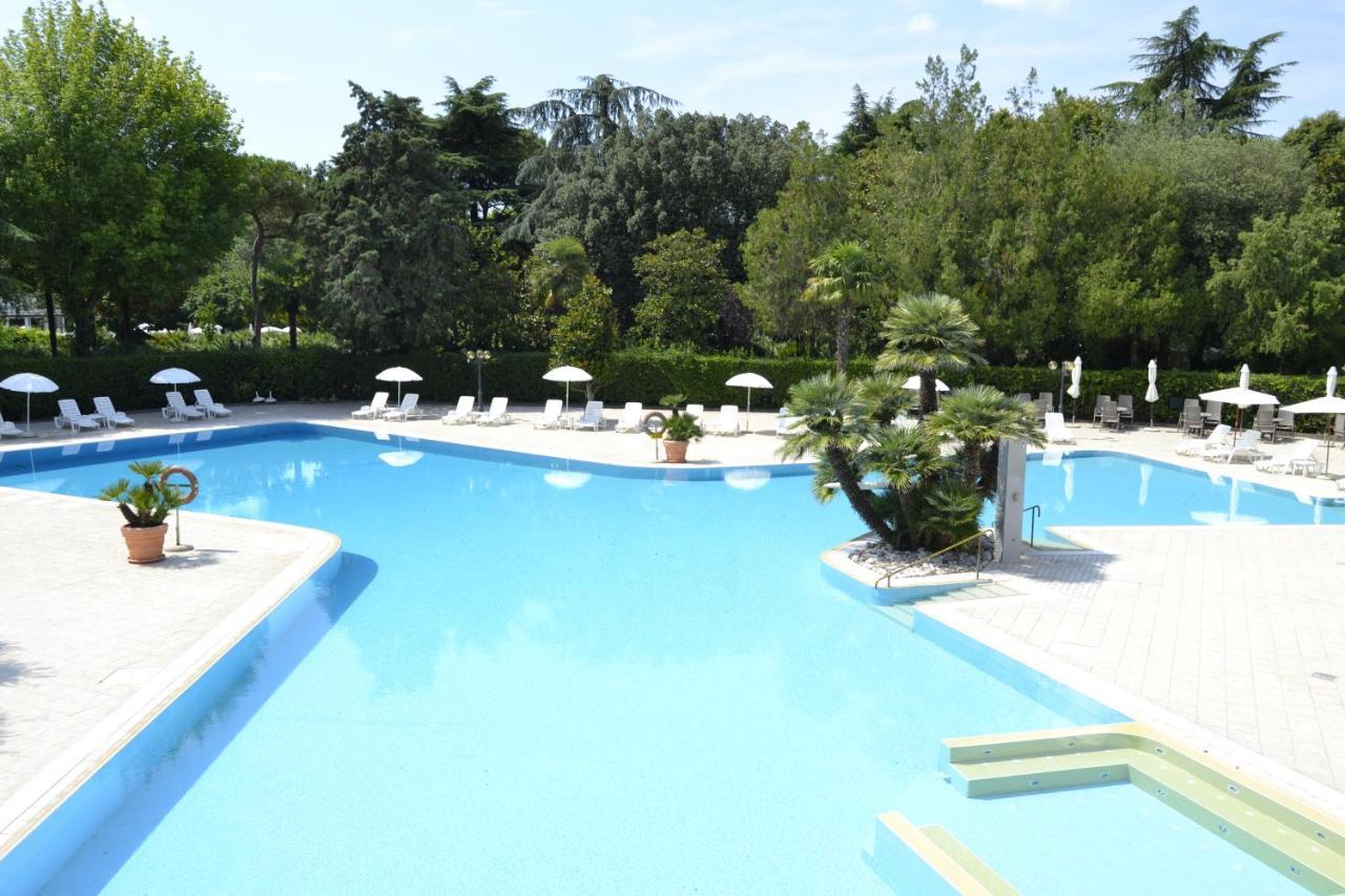 Hotel Internazionale Terme Abano Terme Exterior foto