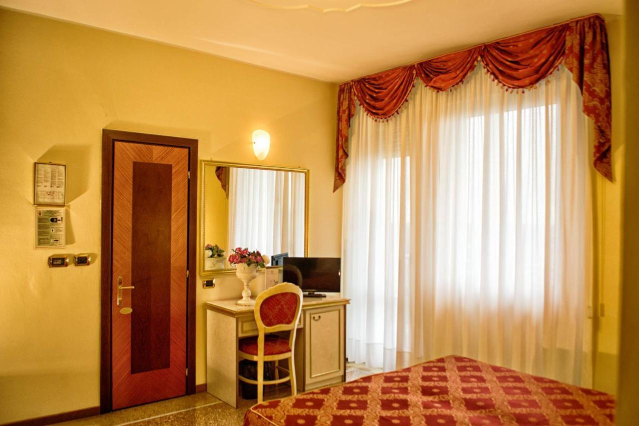 Hotel Internazionale Terme Abano Terme Exterior foto
