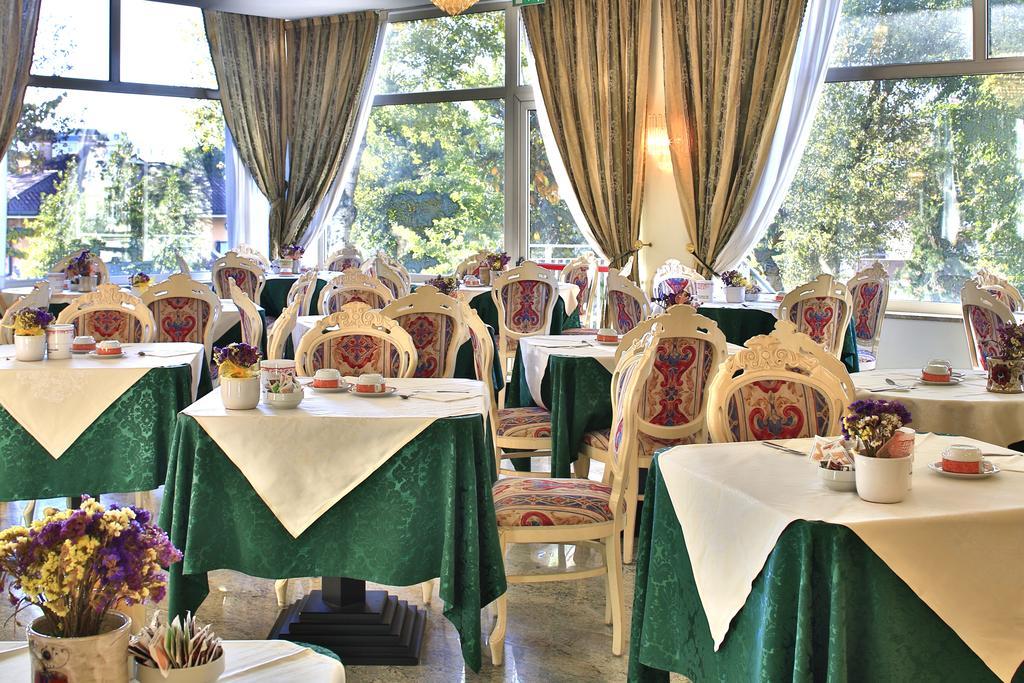 Hotel Internazionale Terme Abano Terme Exterior foto